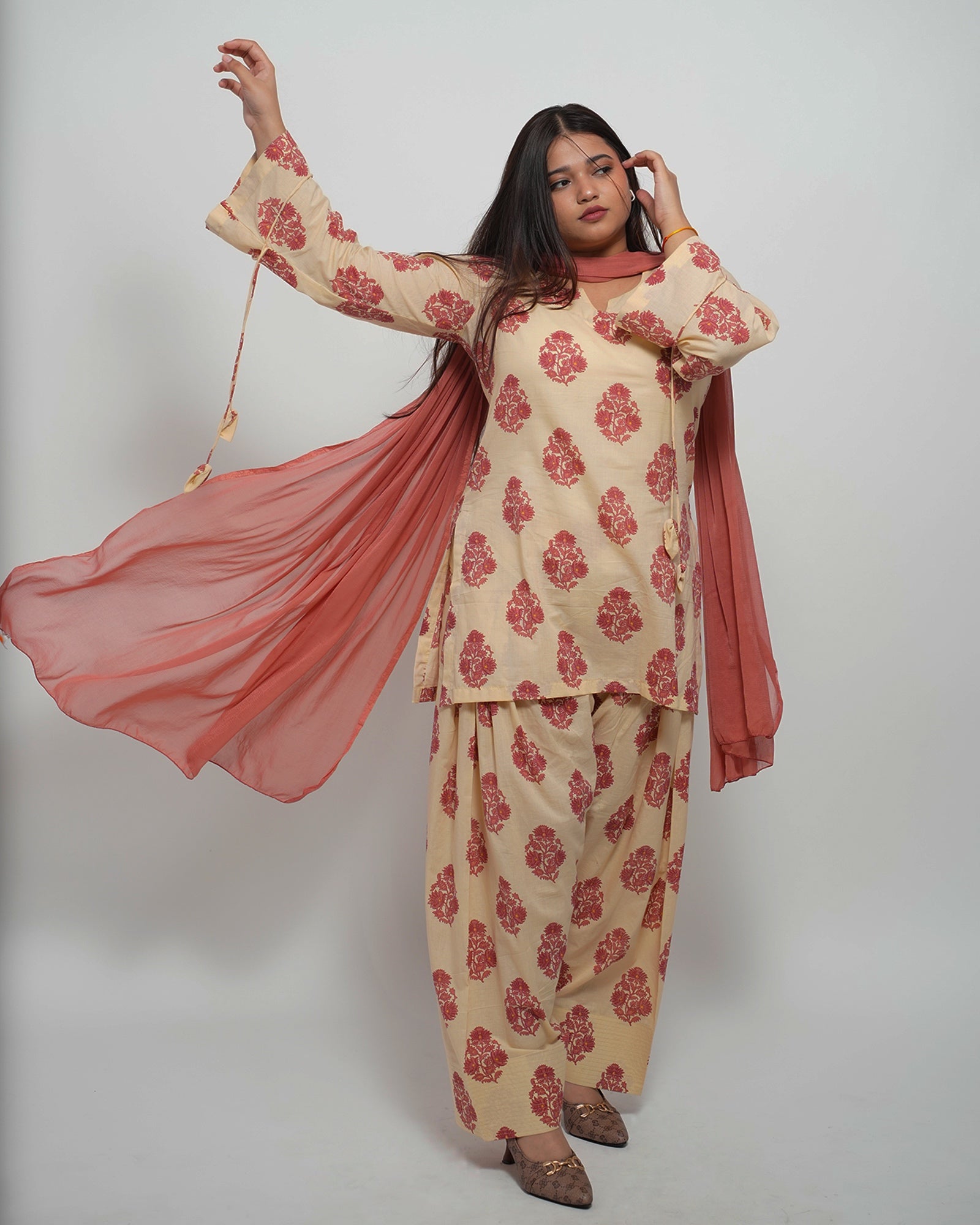 Amchur Farsi Salwar Kurta Set