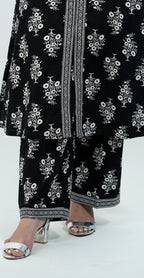 Black & White Printed Kurti Set – Stylish Cotton Daily Wear (Top & Bottom)