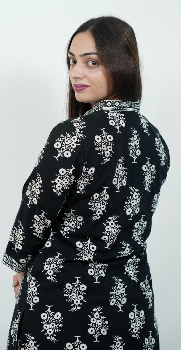 Black & White Printed Kurti Set – Stylish Cotton Daily Wear (Top & Bottom)