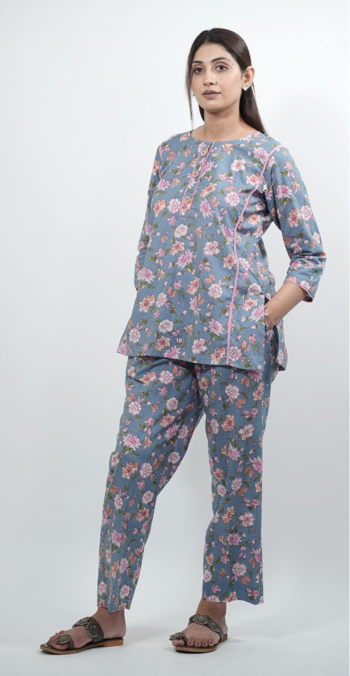 Floral Print Co-ord Set in Grey & Pink – Comfortable Casual Outfit
