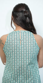 Green Colour Stylish Sleeveless Kurti Set (Top & Bottom)