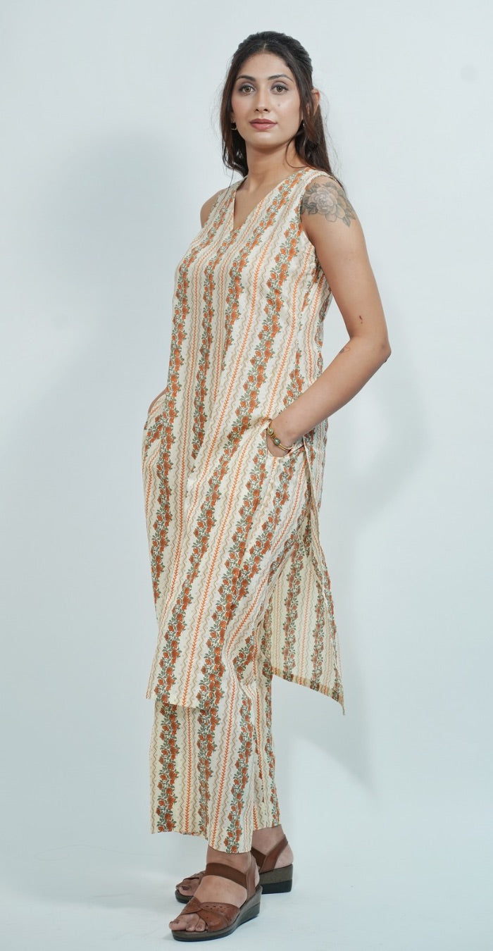 Beige Colour Trendy Sleeveless Kurti Set (Top & Bottom)