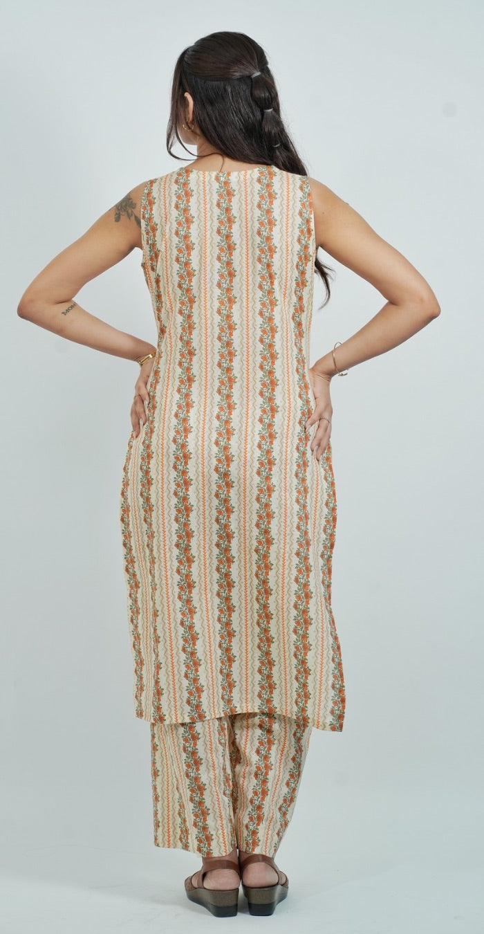 Beige Colour Trendy Sleeveless Kurti Set (Top & Bottom)