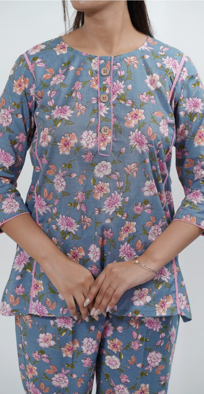 Floral Print Co-ord Set in Grey & Pink – Comfortable Casual Outfit