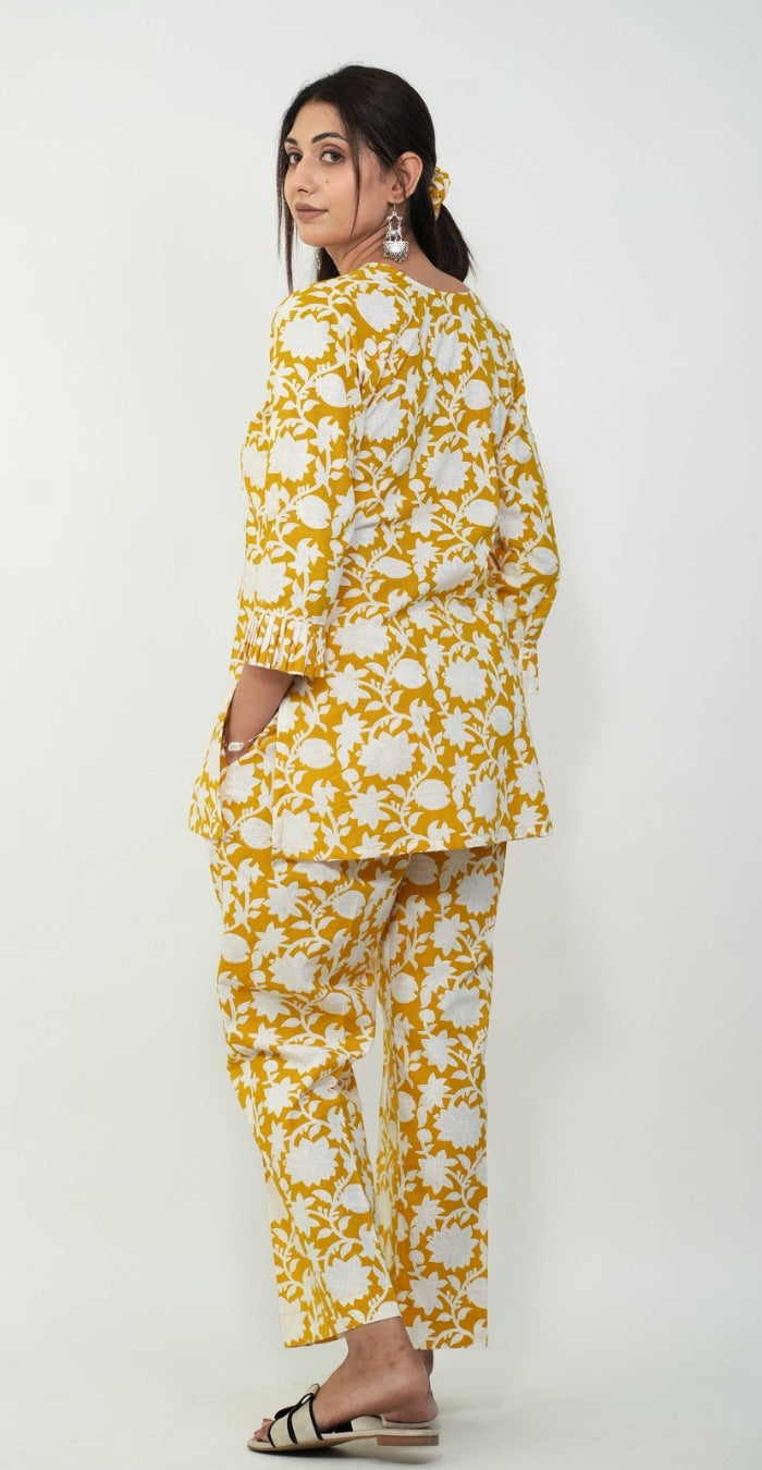 Floral Print Yellow & White Co-ord Set – Comfortable Casual Outfit