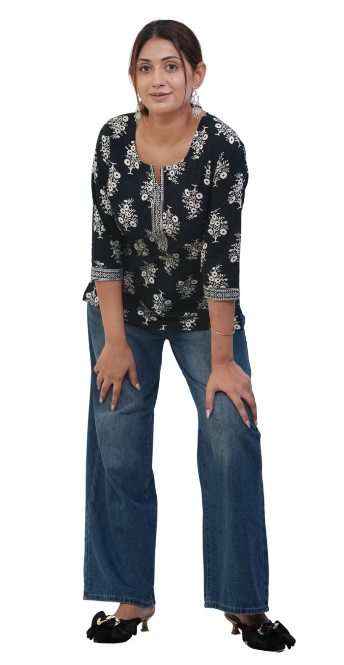 Black & White Printed Kurti – Chic Everyday Style