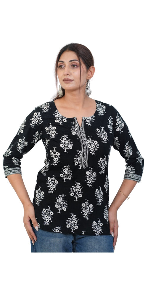 Black & White Printed Kurti – Chic Everyday Style