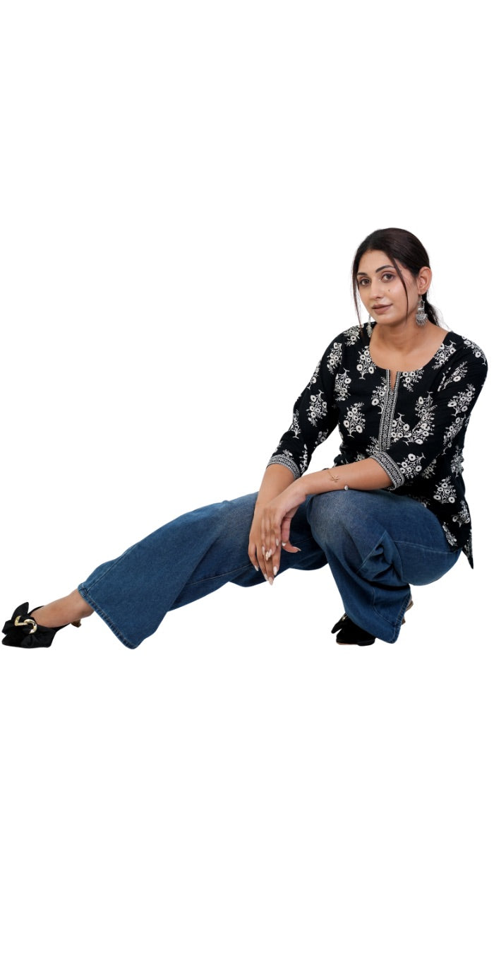 Black & White Printed Kurti – Chic Everyday Style