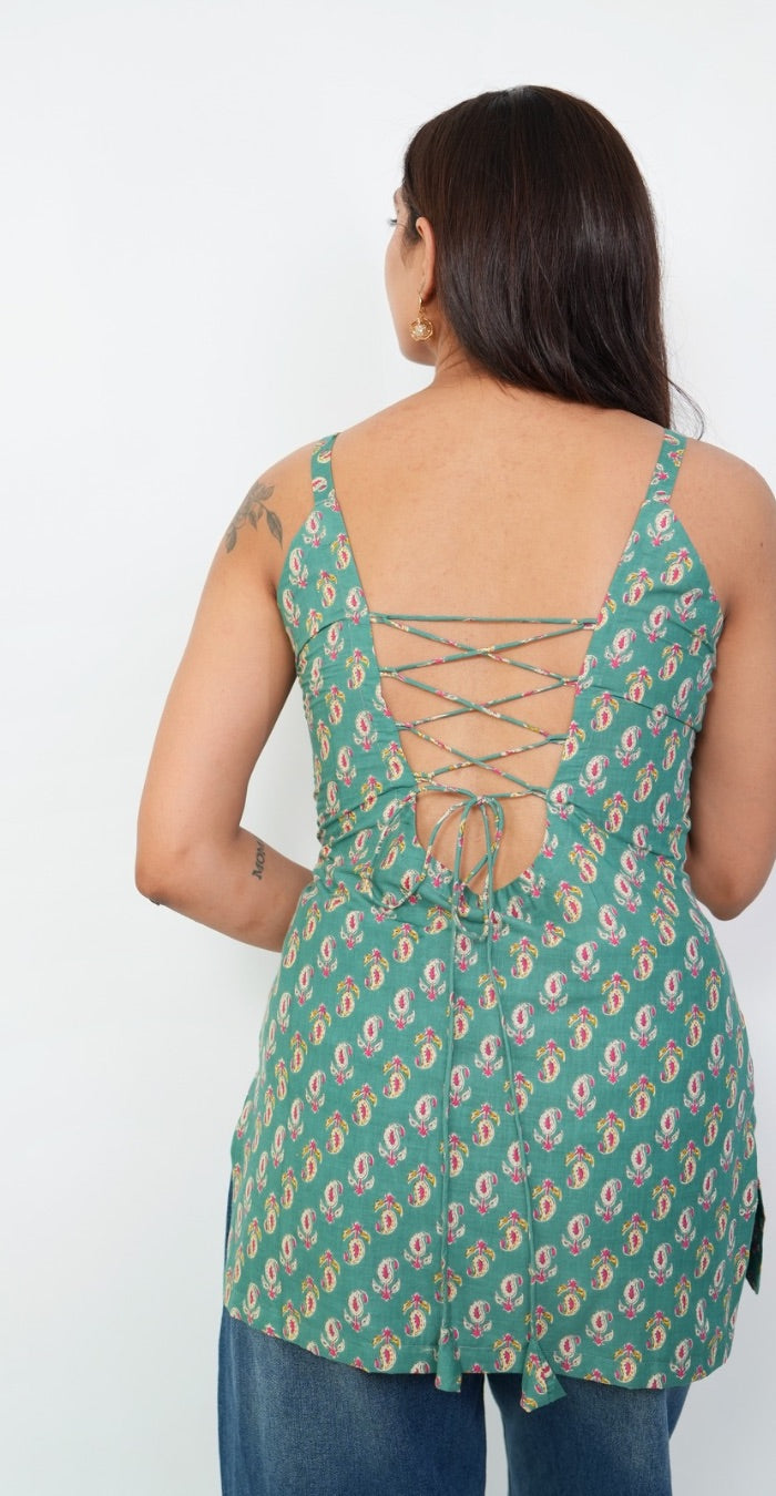 Green Sleeveless Backless Kurti – Modern & Chic Look