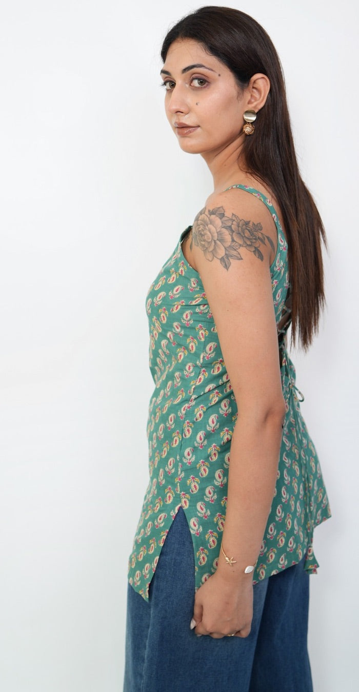 Green Sleeveless Backless Kurti – Modern & Chic Look